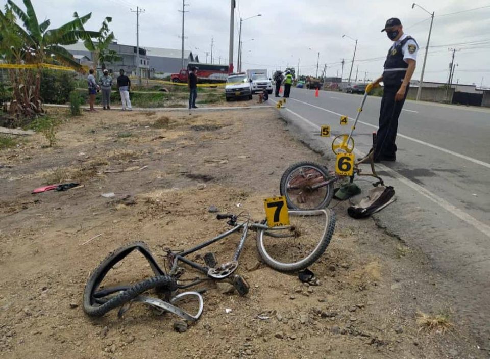 #LutoCiclista: Conductor asesinó a ciclista en vía Durán-Yaguachi y dejó a otro herido