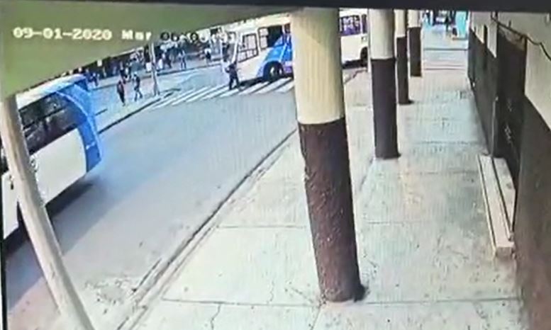 Peatón fue asesinado por bus en el centro de Guayaquil; Masa Crítica Guayaquil exige aplicación del&nbsp;SITU