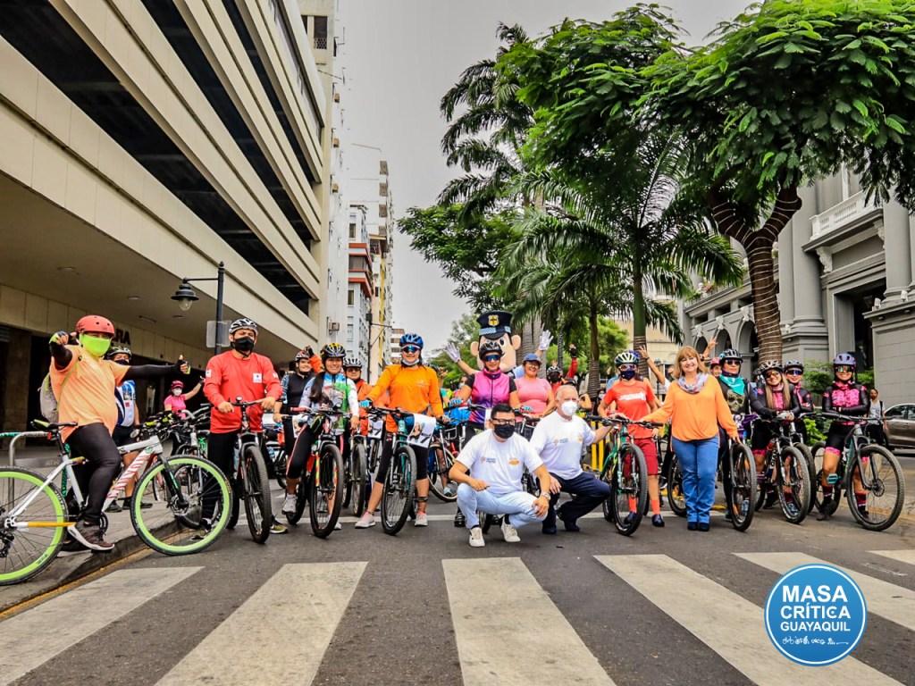 Fotogalería | Masa Crítica Guayaquil participó en ciclopaseo contra la violencia a la&nbsp;mujer
