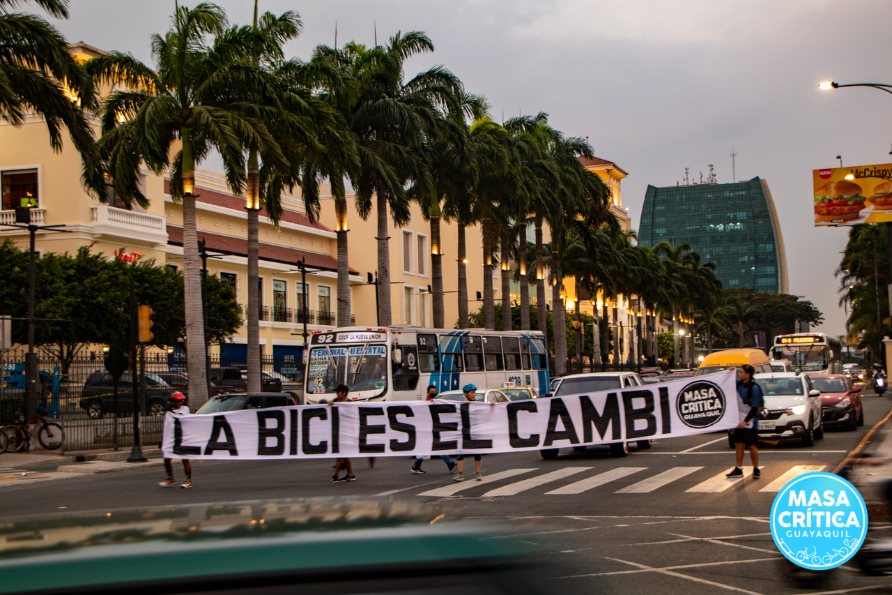 #LaBiciEsElCambio fue el mensaje que difundió Masa Crítica Guayaquil por el Día Mundial sin Auto