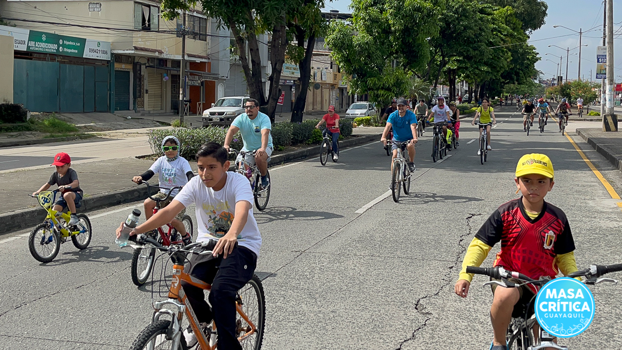 La niñez celebró el Día Mundial de la Bicicleta en la Kidical Mass de Guayaquil